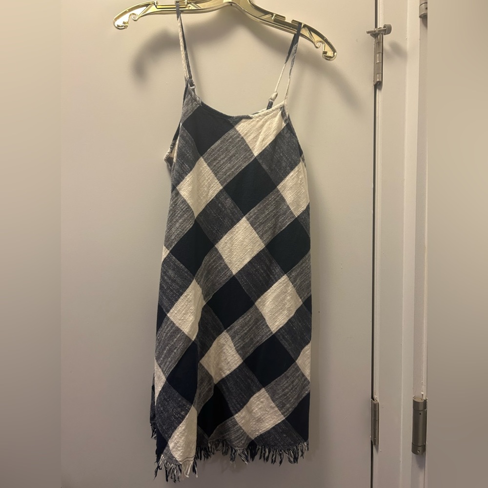 Fun summer dress perfect for any outdoor event!